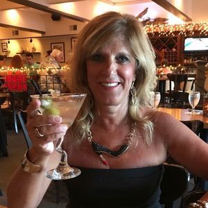 Meet your Posher, Sandy